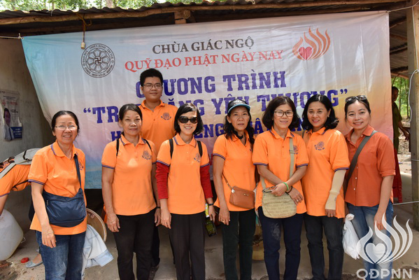 Quỹ Đạo Phật Ngày Nay: Tổng kết chương trình “Trao tặng yêu thương” đợt 2  tại hồ  Dầu Tiếng Tây Ninh (C100)