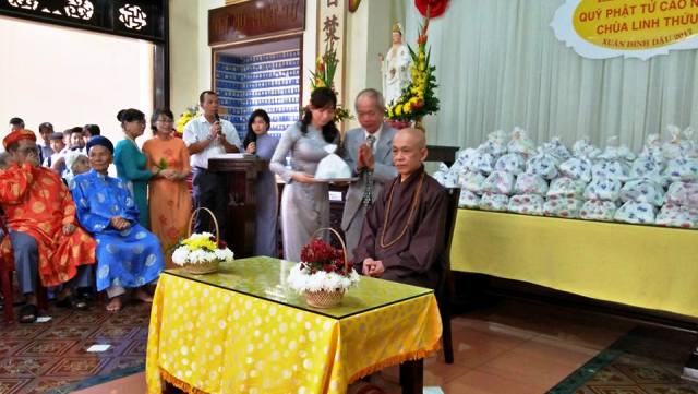 Khánh Hòa: Chùa Linh Thứu Mừng thọ 160 Phật tử cao tuổi