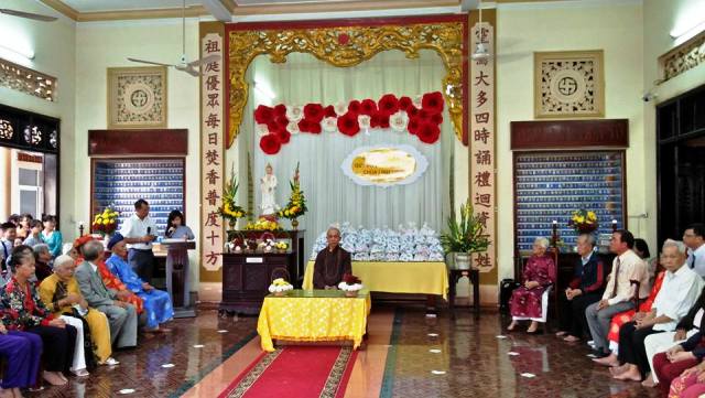 Khánh Hòa: Chùa Linh Thứu Mừng thọ 160 Phật tử cao tuổi