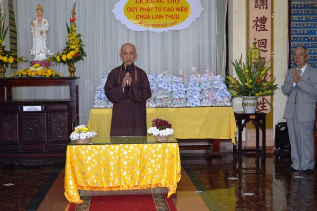 Khánh Hòa: Chùa Linh Thứu Mừng thọ 160 Phật tử cao tuổi