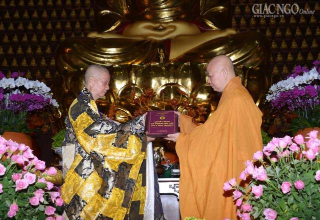 Bổ nhiệm TT. Thích Lệ Trang trú trì chùa Huê Nghiêm
