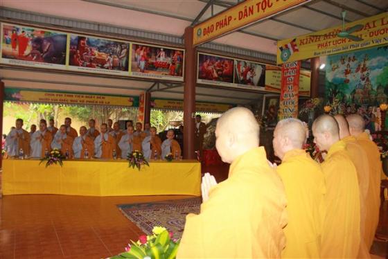 Phật giáo Thiệu Hóa kính mừng Phật đản (PL. 2561)