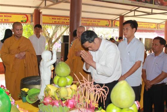 Phật giáo Thiệu Hóa kính mừng Phật đản (PL. 2561)