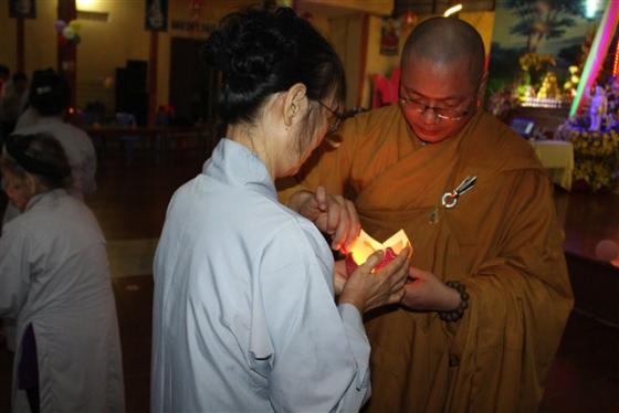 Đêm hoa đăng cầu nguyện hòa bình tại chùa Thiên Phúc - Yên Định