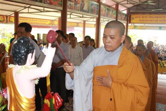 Phật giáo Thiệu Hóa kính mừng Phật đản (PL. 2561)