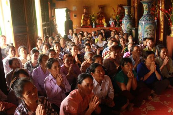 Về chùa Báo Ân dự lễ tắm Phật
