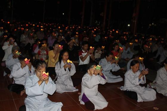 Đêm hoa đăng cầu nguyện hòa bình tại chùa Thiên Phúc - Yên Định