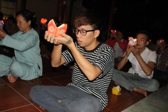 Đêm hoa đăng cầu nguyện hòa bình tại chùa Thiên Phúc - Yên Định