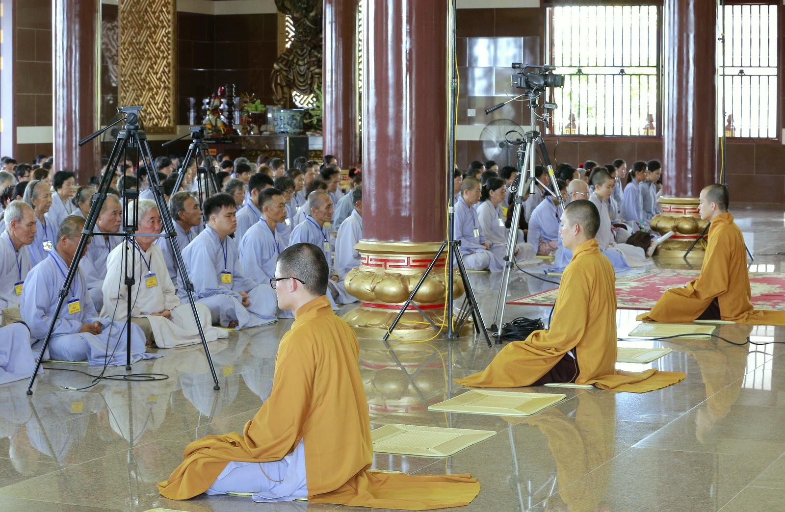 Vĩnh Long: Tổ chức khóa tu thiền tại chùa Phật Ngọc Xá Lợi