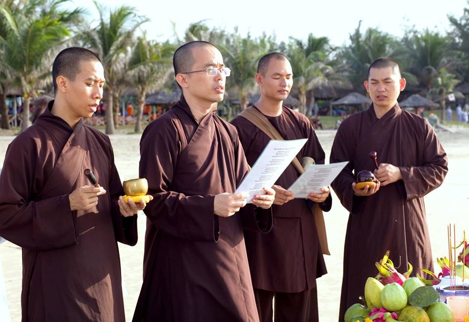 BRVT: Chuyến đi dã ngoại tại Bãi tắm Paradise của các khóa sinh ở Thiền Tôn Phật Quang