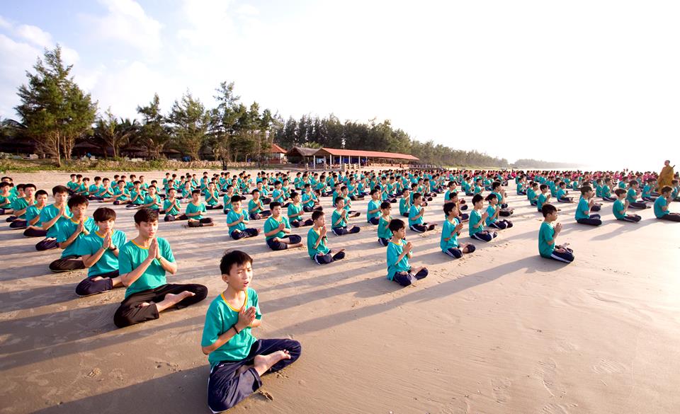 BRVT: Chuyến đi dã ngoại tại Bãi tắm Paradise của các khóa sinh ở Thiền Tôn Phật Quang