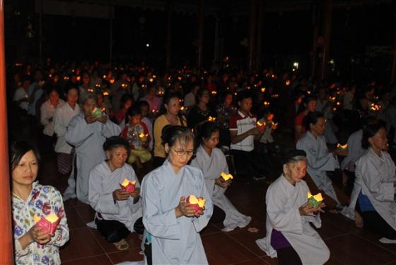 Đêm hoa đăng cầu nguyện hòa bình tại chùa Thiên Phúc - Yên Định