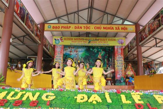 Phật giáo Thiệu Hóa kính mừng Phật đản (PL. 2561)