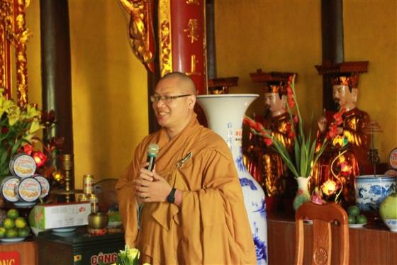 Về chùa Báo Ân dự lễ tắm Phật