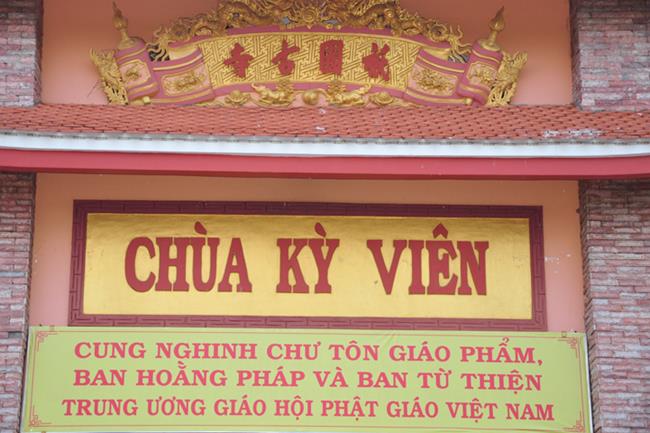 Ban Hoằng pháp, Ban TTXH TƯ phát quà, khám chữa bệnh tại An Giang