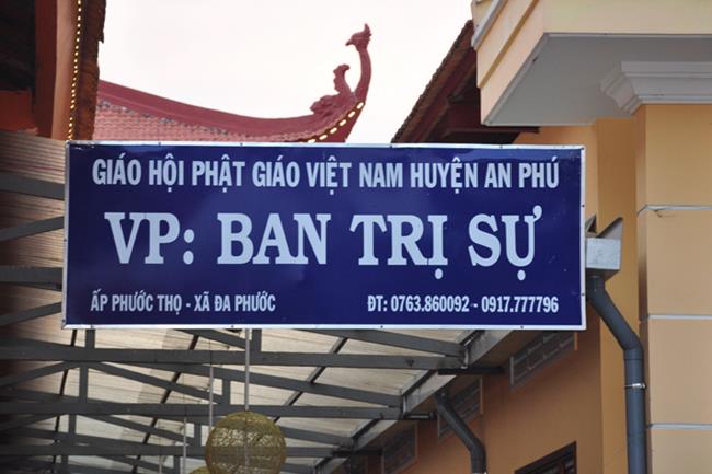 Ban Hoằng pháp, Ban TTXH TƯ phát quà, khám chữa bệnh tại An Giang
