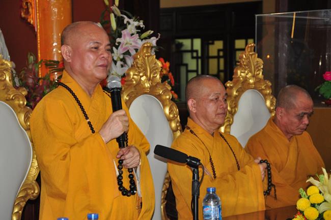 Ban Hoằng pháp, Ban TTXH TƯ phát quà, khám chữa bệnh tại An Giang
