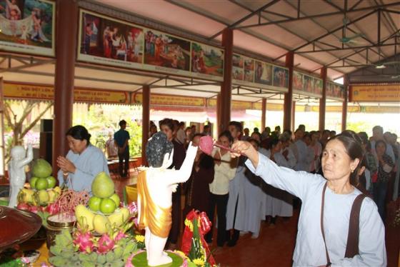 Phật giáo Thiệu Hóa kính mừng Phật đản (PL. 2561)
