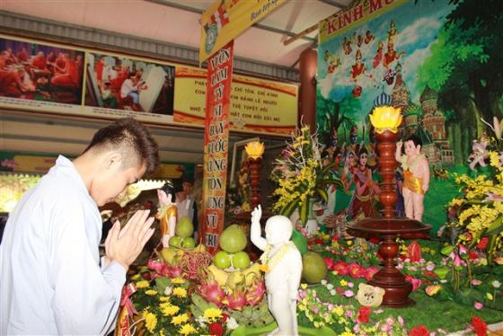 Phật giáo Thiệu Hóa kính mừng Phật đản (PL. 2561)