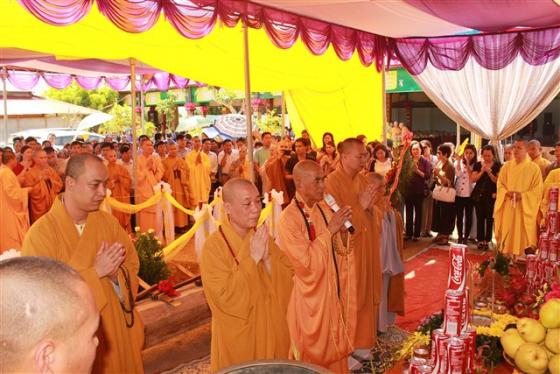 Lễ đặt đá - Phạt mộc xây dựng chùa Mèo - Lang Chánh