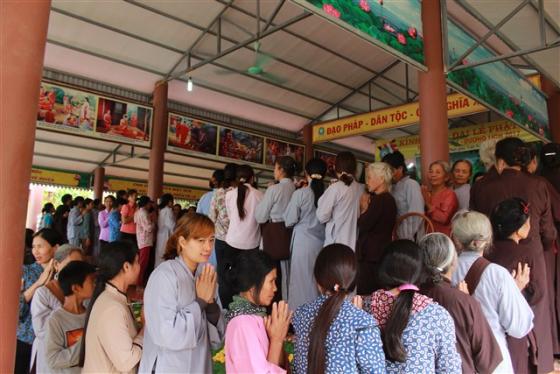 Phật giáo Thiệu Hóa kính mừng Phật đản (PL. 2561)