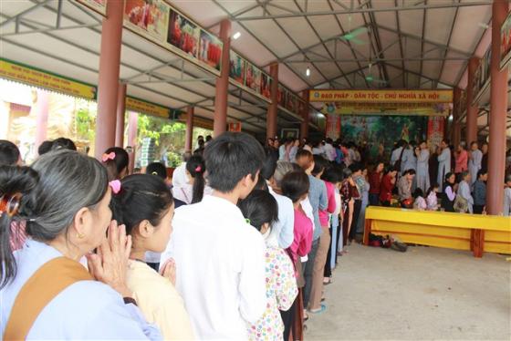 Phật giáo Thiệu Hóa kính mừng Phật đản (PL. 2561)