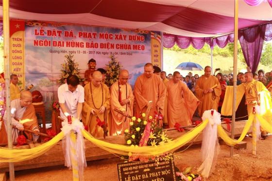 Lễ đặt đá - Phạt mộc xây dựng chùa Mèo - Lang Chánh