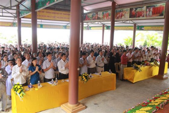 Phật giáo Thiệu Hóa kính mừng Phật đản (PL. 2561)