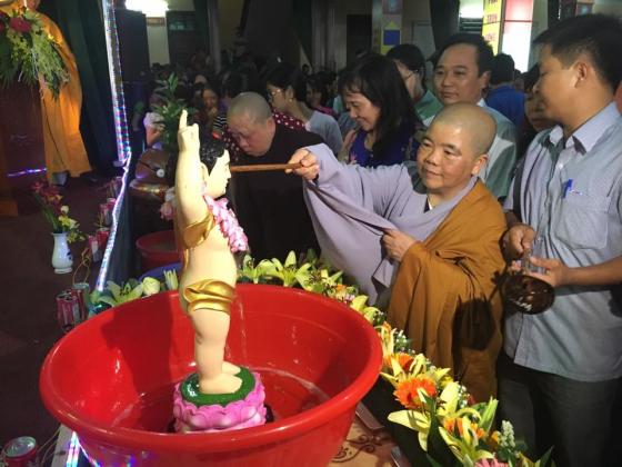 Phật giáo Vĩnh Lộc đón mừng Phật Đản PL. 2561