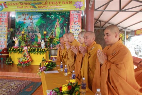 Phật giáo Thiệu Hóa kính mừng Phật đản (PL. 2561)