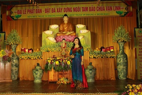 Đêm văn nghệ đón mừng Phật đản tại chùa Vạn Linh - Quảng Xương