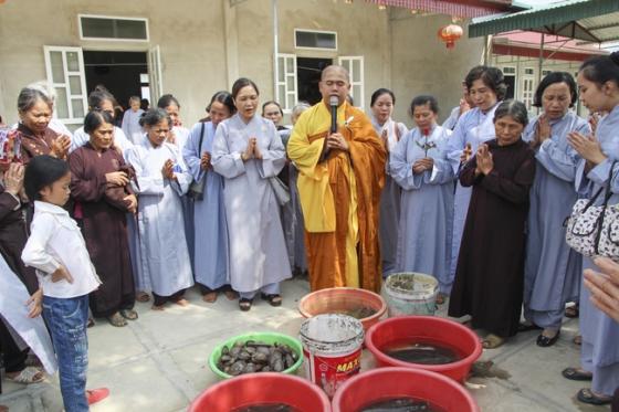 Về chùa Đống Cao dự khóa tu một ngày niệm Phật