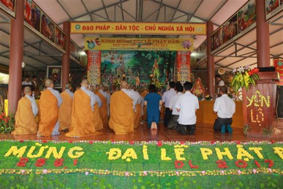 Phật giáo Thiệu Hóa kính mừng Phật đản (PL. 2561)