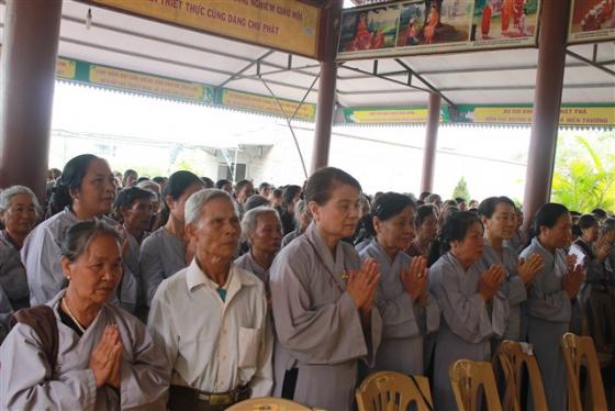 Phật giáo Thiệu Hóa kính mừng Phật đản (PL. 2561)
