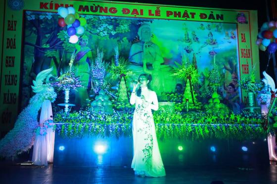 Phật giáo Tĩnh Gia tổ chức đêm văn nghệ,hoa đăng kính mừng Phật đản