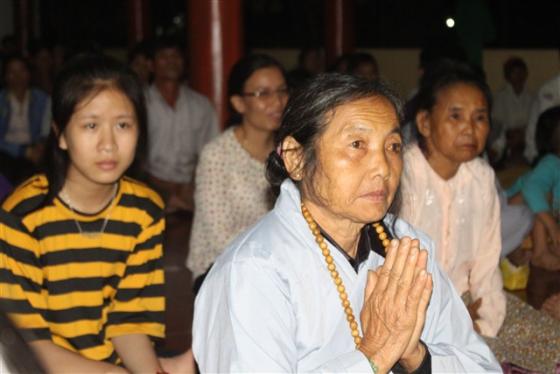 Đêm hoa đăng cầu nguyện hòa bình tại chùa Thiên Phúc - Yên Định