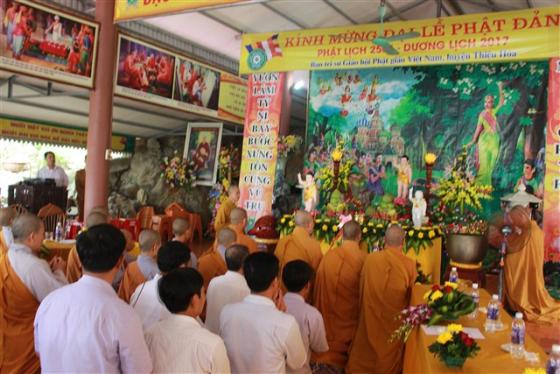 Phật giáo Thiệu Hóa kính mừng Phật đản (PL. 2561)