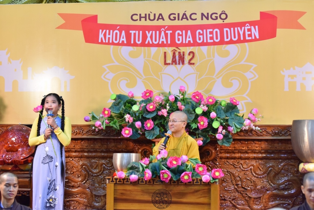 Dấu ấn ngày đầu tại khóa tu xuất gia II và khóa tu an lạc 18