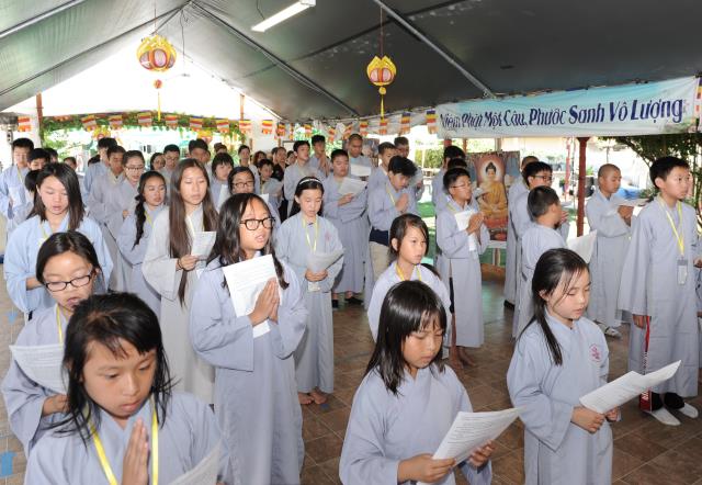 Khóa tu Phật pháp trẻ em hè 2017 tại Tu viện Huyền Không, San Jose