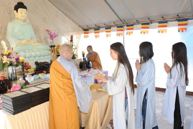 Khóa tu Phật pháp trẻ em hè 2017 tại Tu viện Huyền Không, San Jose
