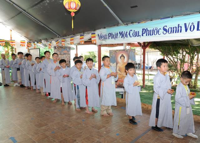 Khóa tu Phật pháp trẻ em hè 2017 tại Tu viện Huyền Không, San Jose