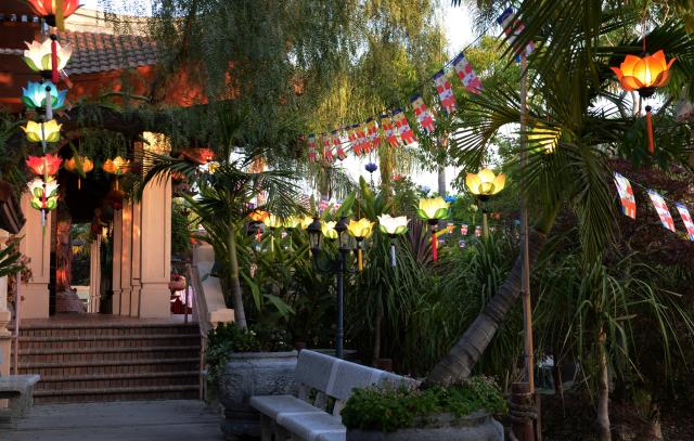 Đại lễ Phật đản PL.2561 tại chùa Đức Viên,San Jose (Hoa Kỳ)