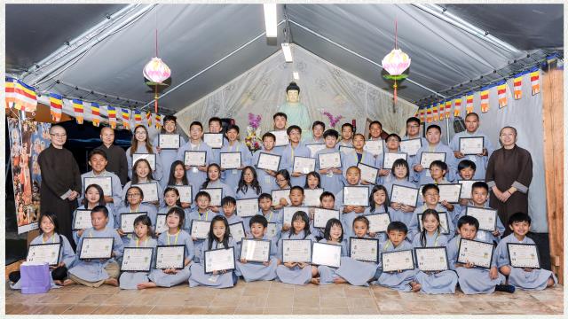 Khóa tu Phật pháp trẻ em hè 2017 tại Tu viện Huyền Không, San Jose