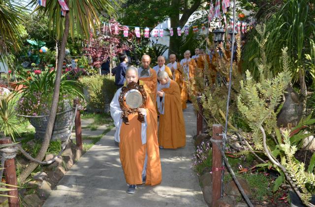Đại lễ Phật đản PL.2561 tại chùa Đức Viên,San Jose (Hoa Kỳ)