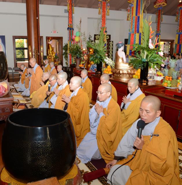 Đại lễ Phật đản PL.2561 tại chùa Đức Viên,San Jose (Hoa Kỳ)
