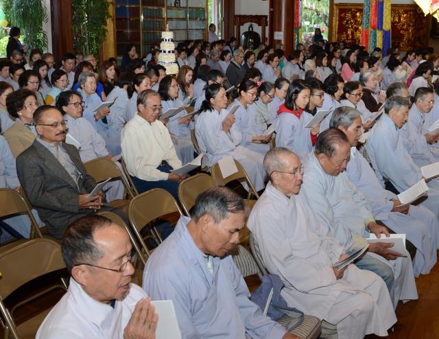 Đại lễ Phật đản PL.2561 tại chùa Đức Viên,San Jose (Hoa Kỳ)