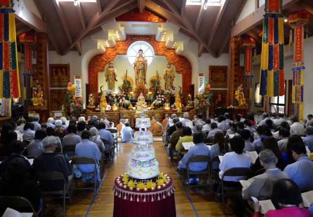 Đại lễ Phật đản PL.2561 tại chùa Đức Viên,San Jose (Hoa Kỳ)