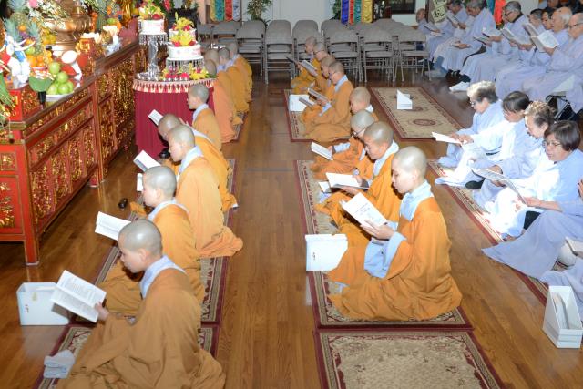 Đại lễ Phật đản PL.2561 tại chùa Đức Viên,San Jose (Hoa Kỳ)
