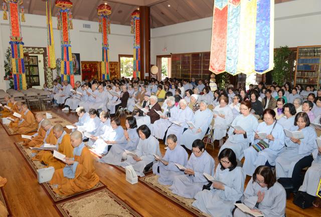 Đại lễ Phật đản PL.2561 tại chùa Đức Viên,San Jose (Hoa Kỳ)