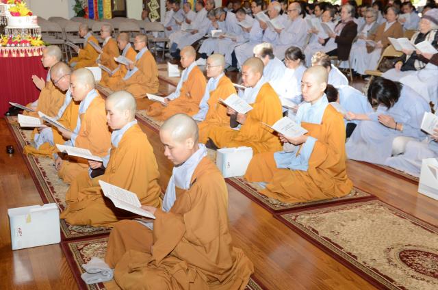 Đại lễ Phật đản PL.2561 tại chùa Đức Viên,San Jose (Hoa Kỳ)